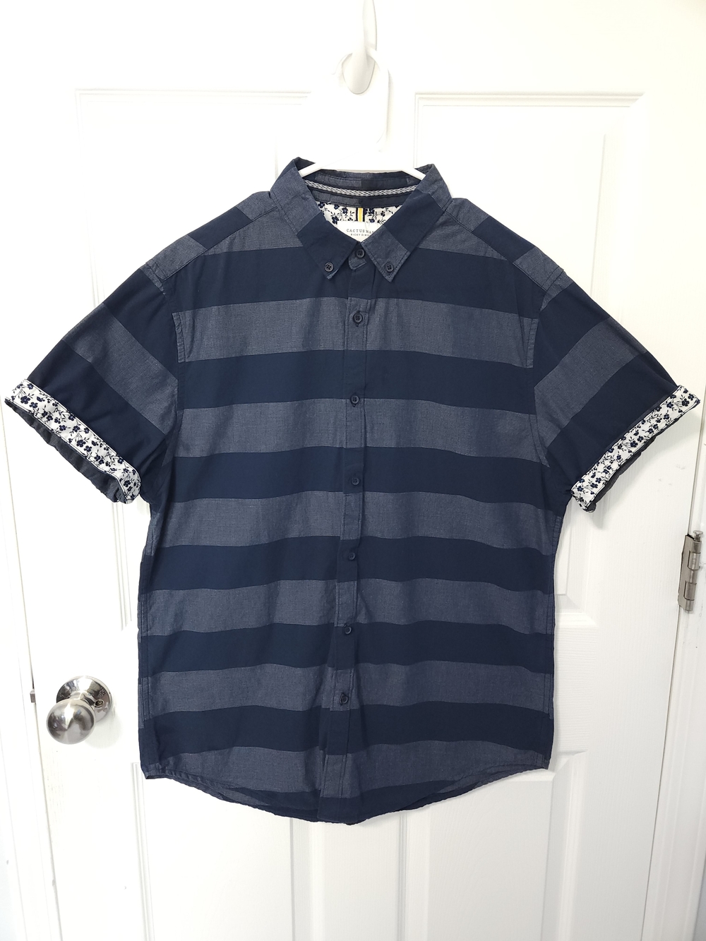 Cactus Man Ricky Singh Men's Navy Wide-Stripe Short-Sleeve Button-Down Shirt